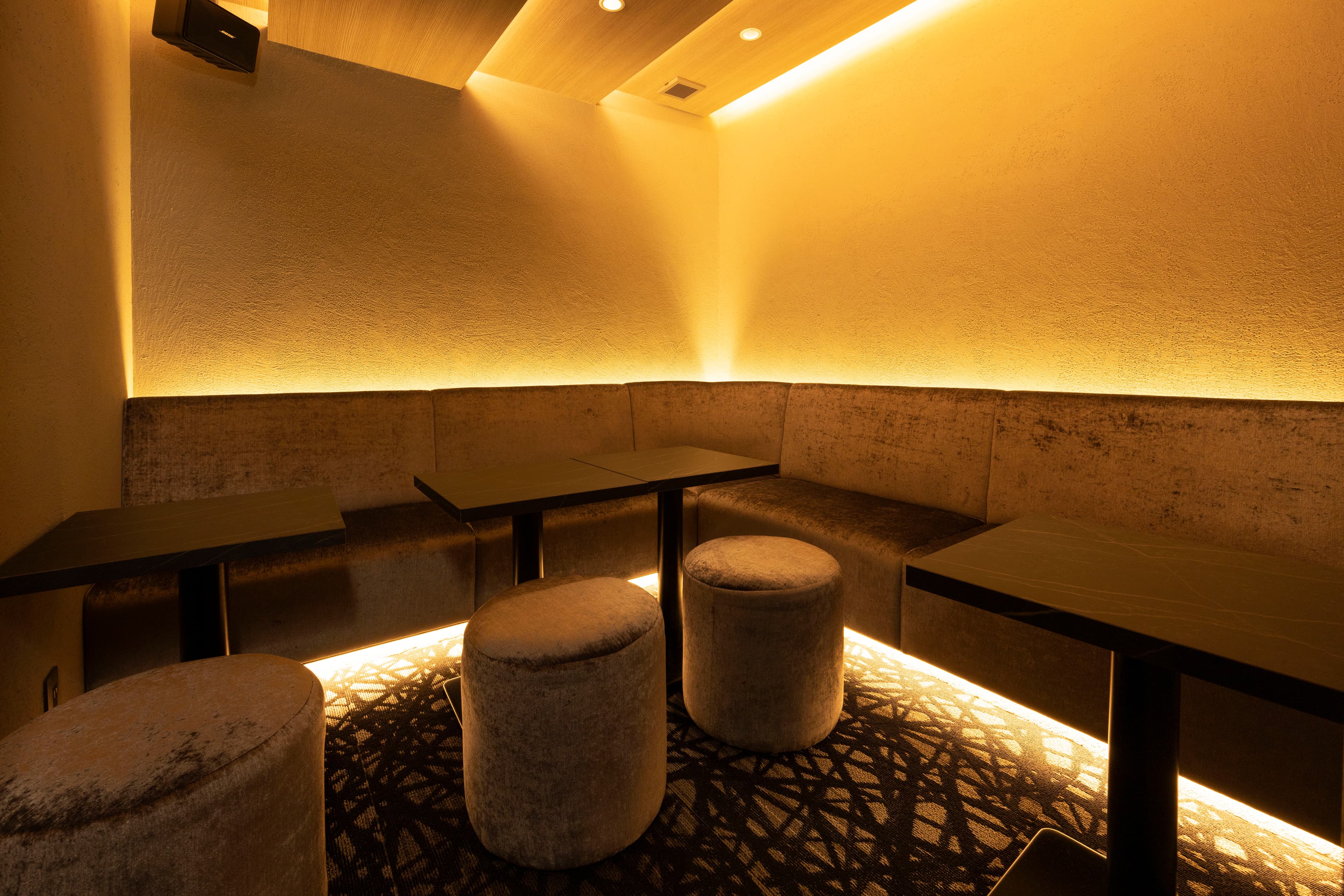 Ponté Champagne Lounge 正社員スタッフ